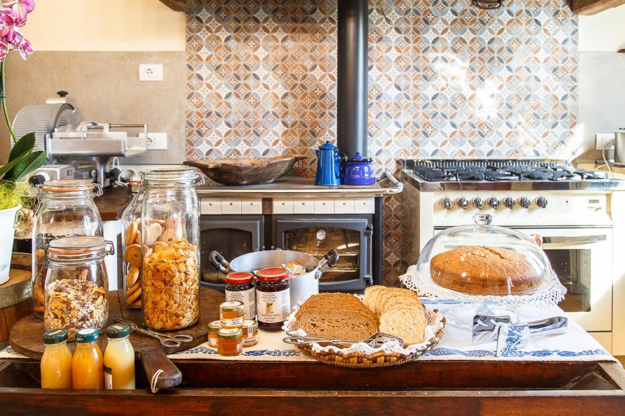 Il Pettirosso Bed & Breakfast Santarcangelo di Romagna Exterior photo