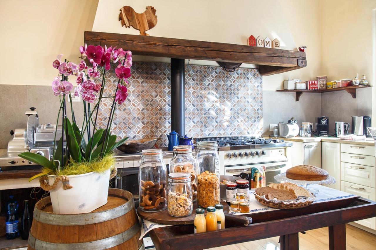 Il Pettirosso Bed & Breakfast Santarcangelo di Romagna Exterior photo